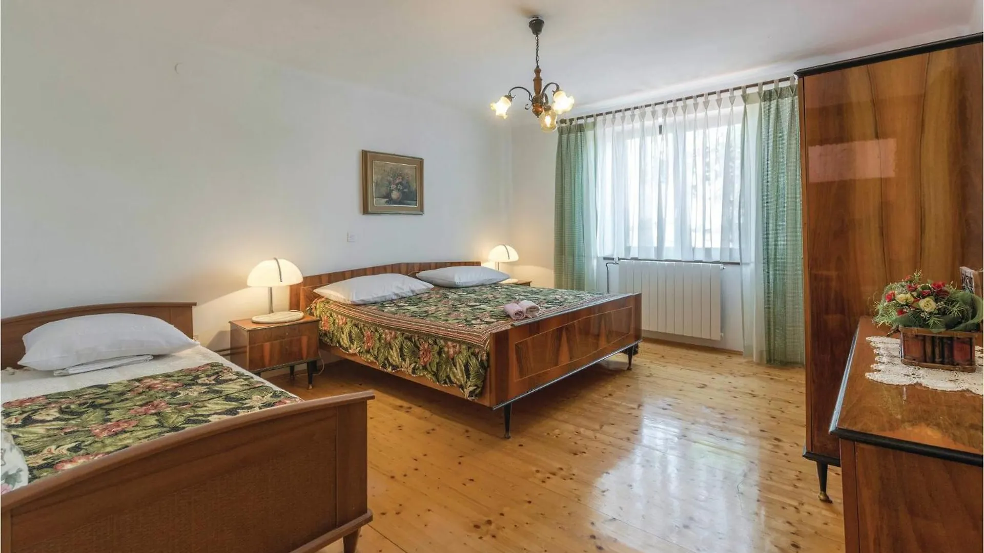 Holiday home 3 Bedroom Lovely Home In Manjadvorci Croatia