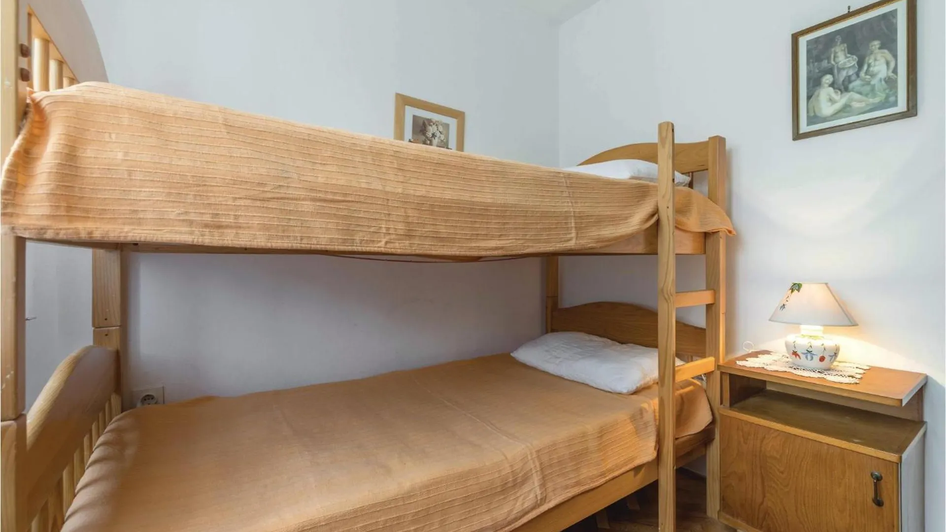 3 Bedroom Lovely Home In Manjadvorci 0*,  Croatia