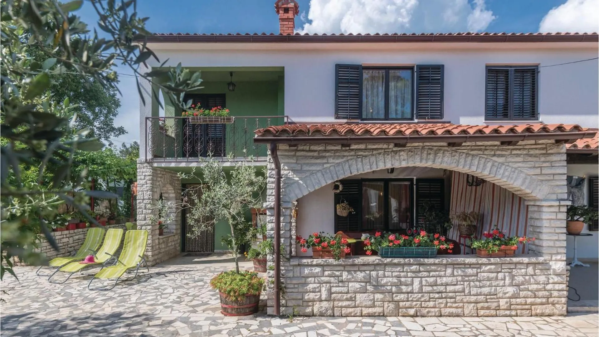 Holiday home 3 Bedroom Lovely Home In Manjadvorci Croatia